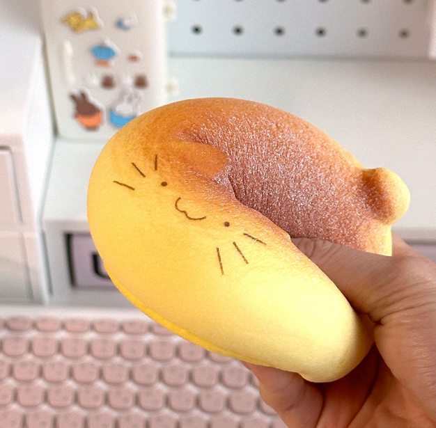 Cat Bread Squishy – Soft & Slow-Rebound Stress Toy-2